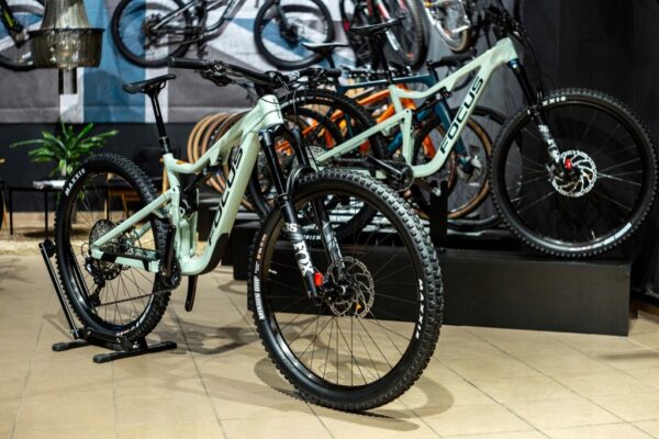 Rower Trail Enduro Focus Jam 6.9 rama M 29er V2 Grey