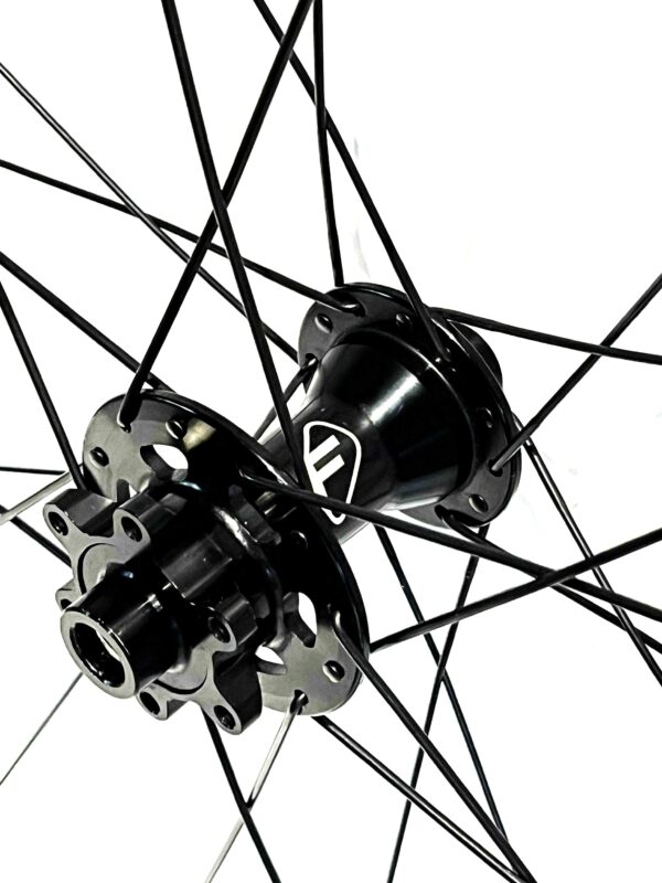 Koła gravel Dt Swiss gravelowe komplet 12x100 12x142 tubeless